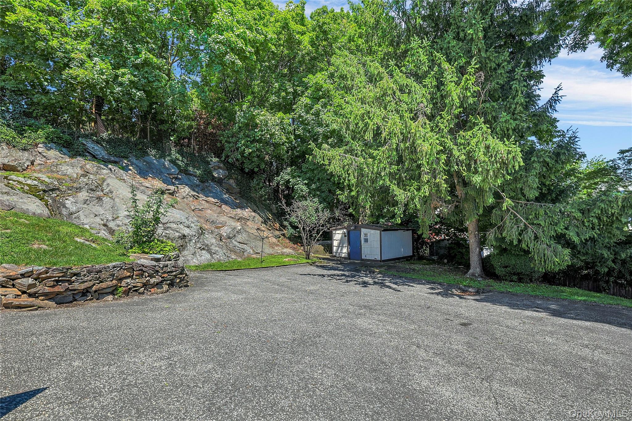 215 Chestnut Street Property Photo 36