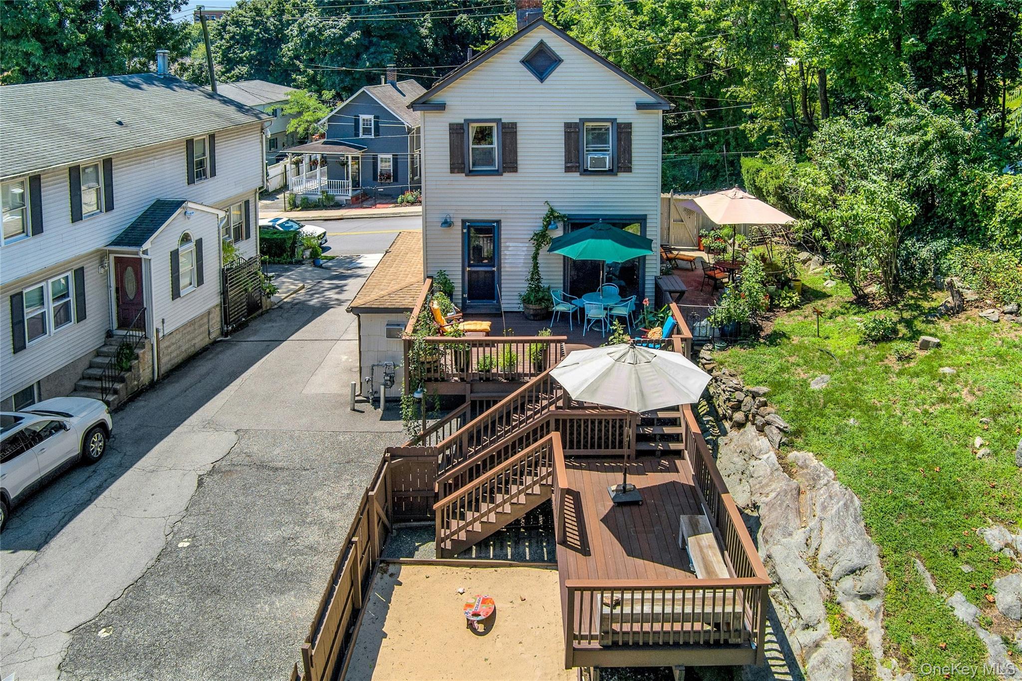 215 Chestnut Street Property Photo 44