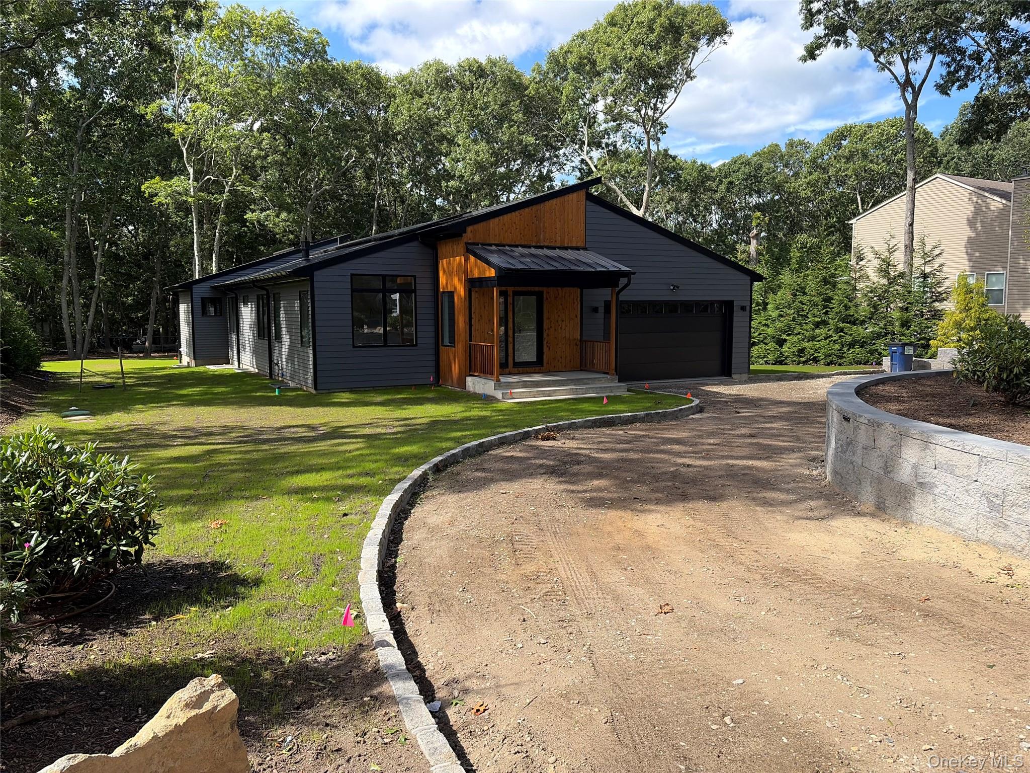 17 Bittersweet Avenue Property Photo 1