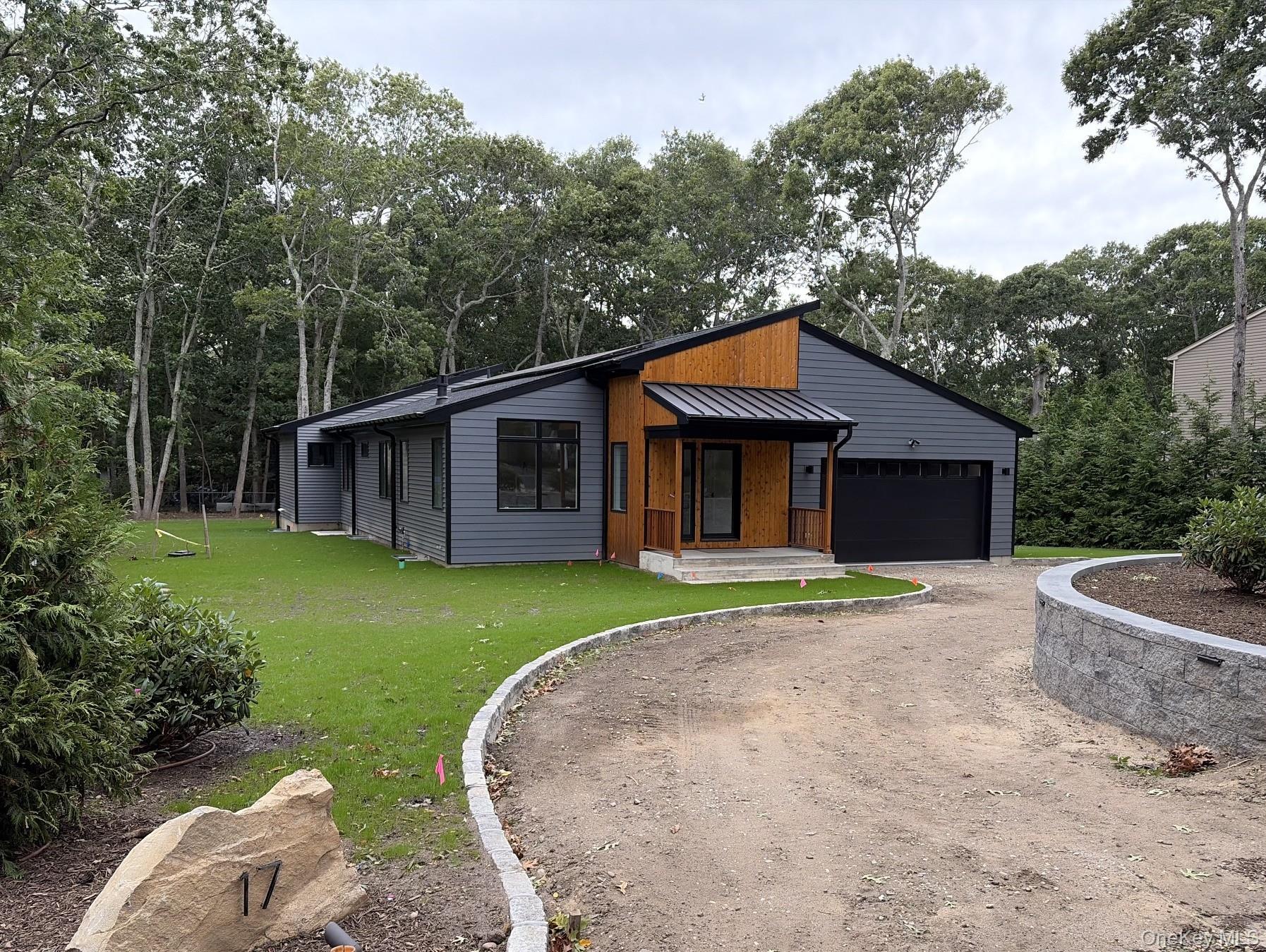 17 Bittersweet Avenue Property Photo 2