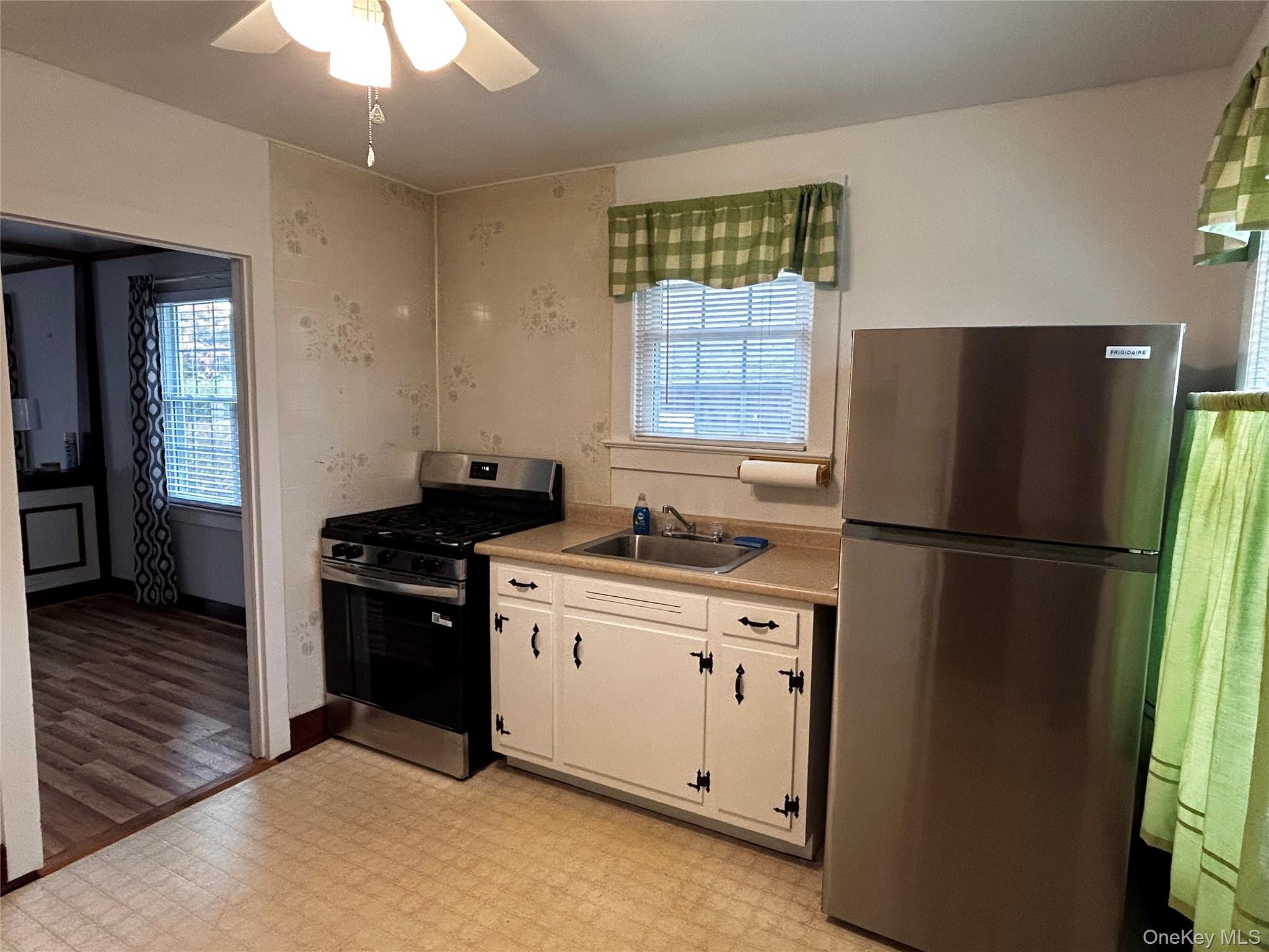 517 Flint Street Property Photo 7
