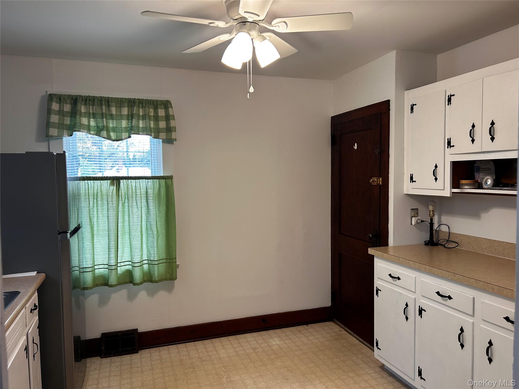 517 Flint Street Property Photo 8