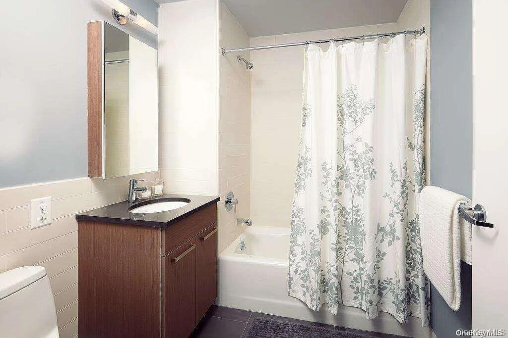 1215 Broadway 424 Property Photo 4