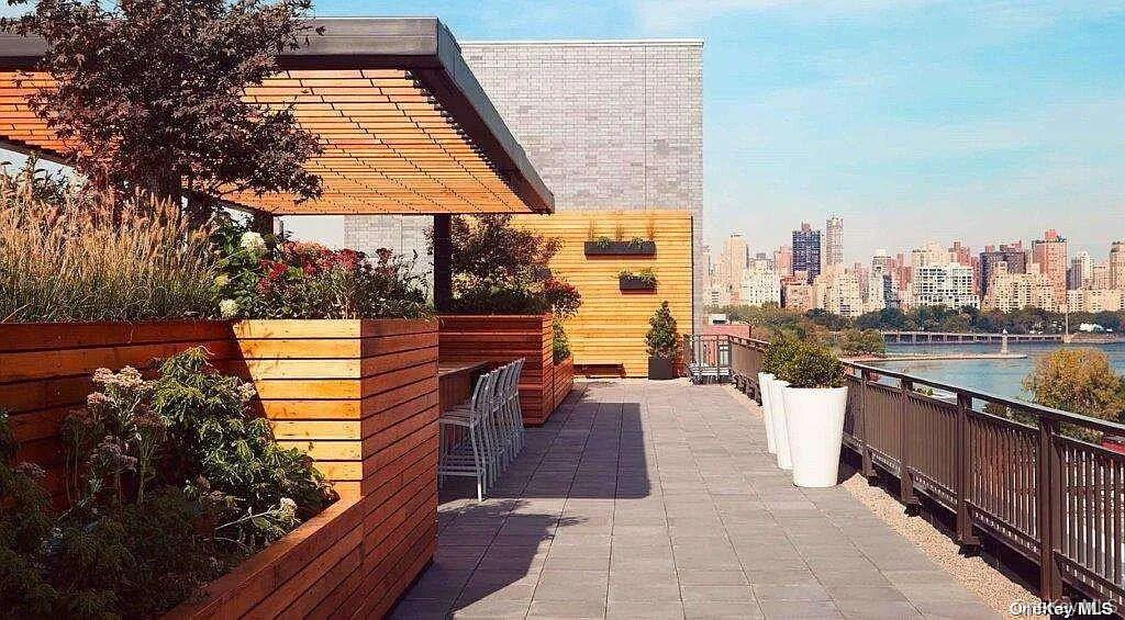 1215 Broadway 424 Property Photo 13