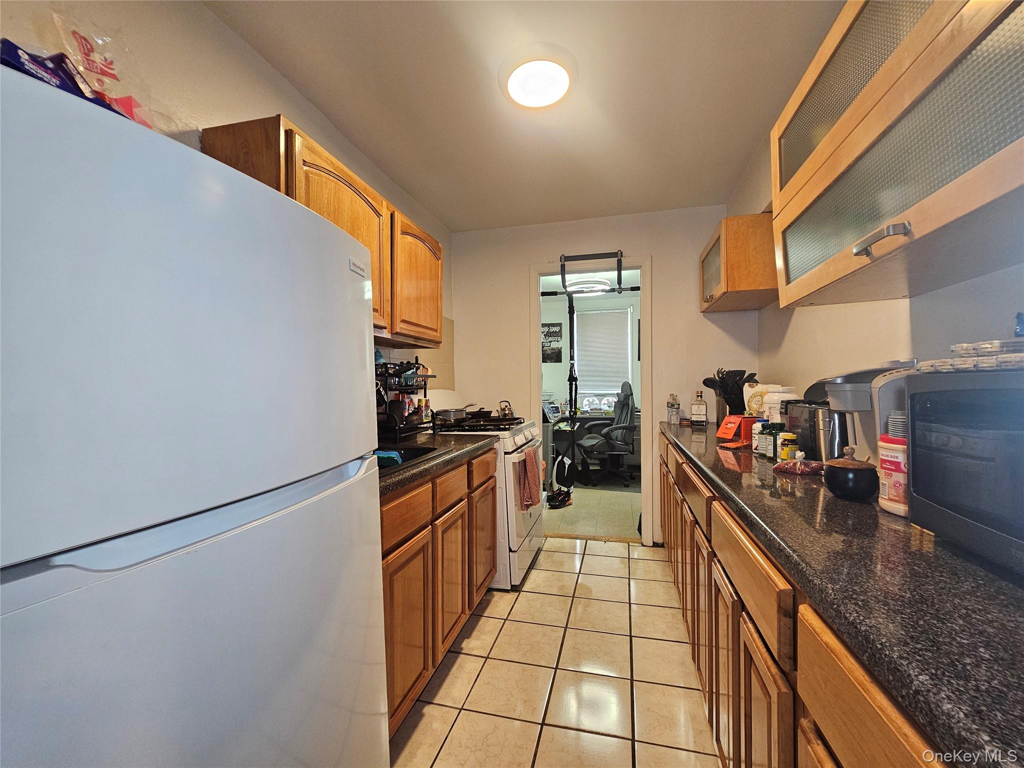 355 Bronx River Road 3e Property Photo 10