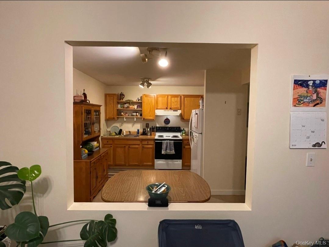 176 Main Street A Property Photo 5