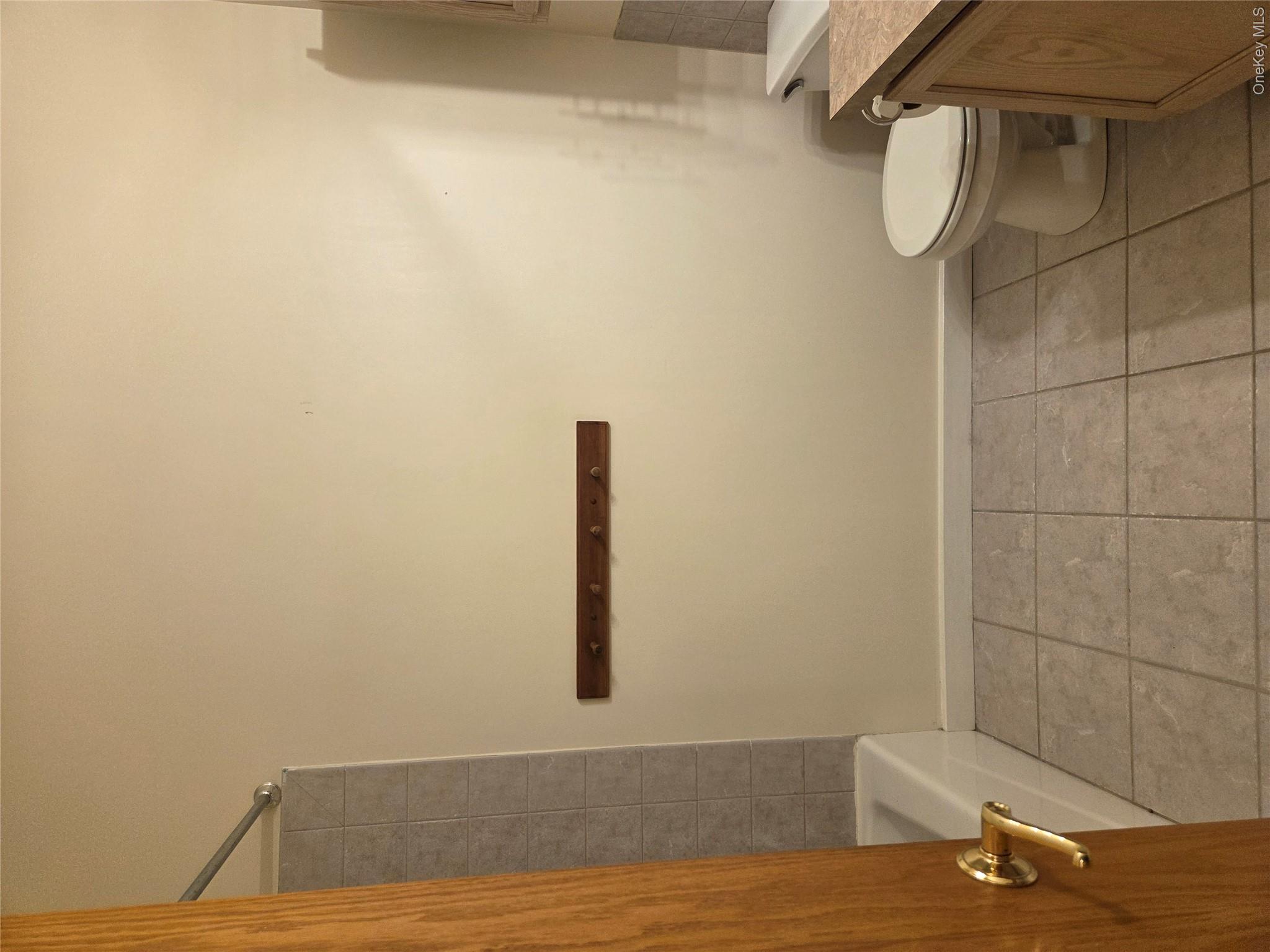 176 Main Street A Property Photo 11