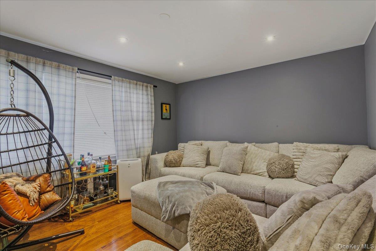 114 Greenvale Avenue Property Photo 4