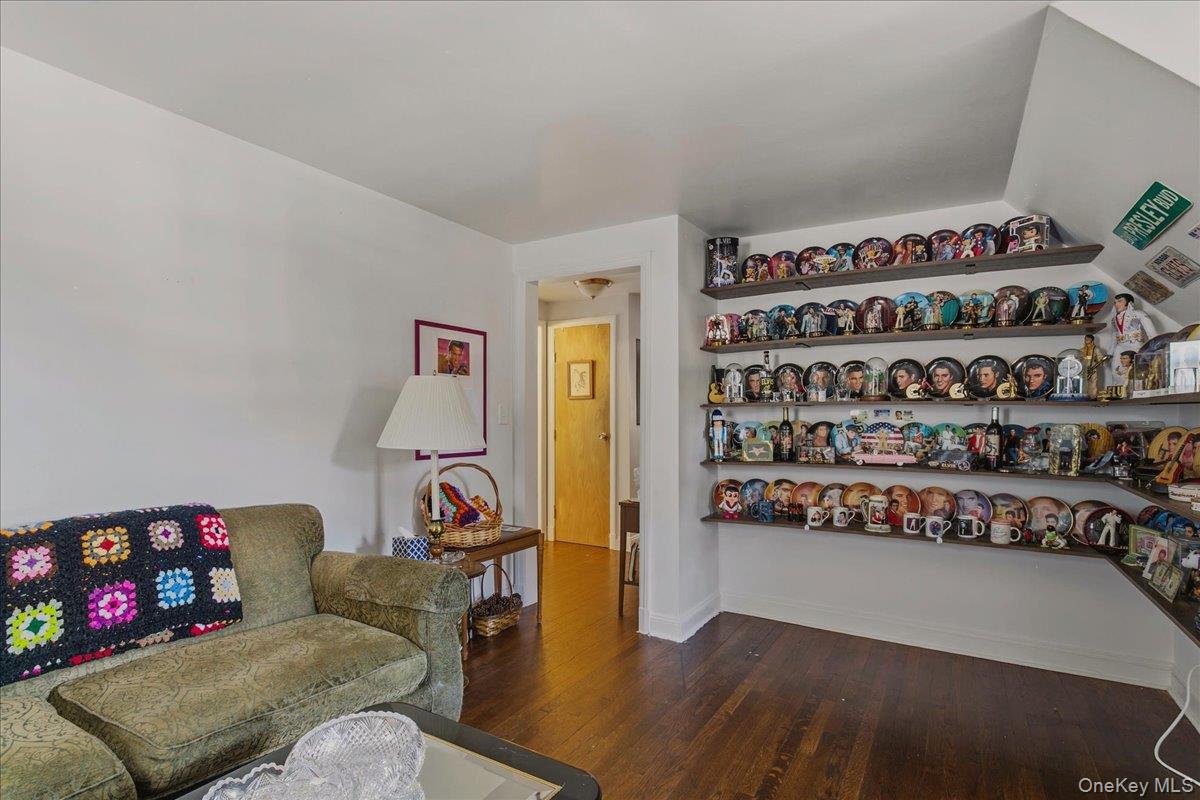 114 Greenvale Avenue Property Photo 18