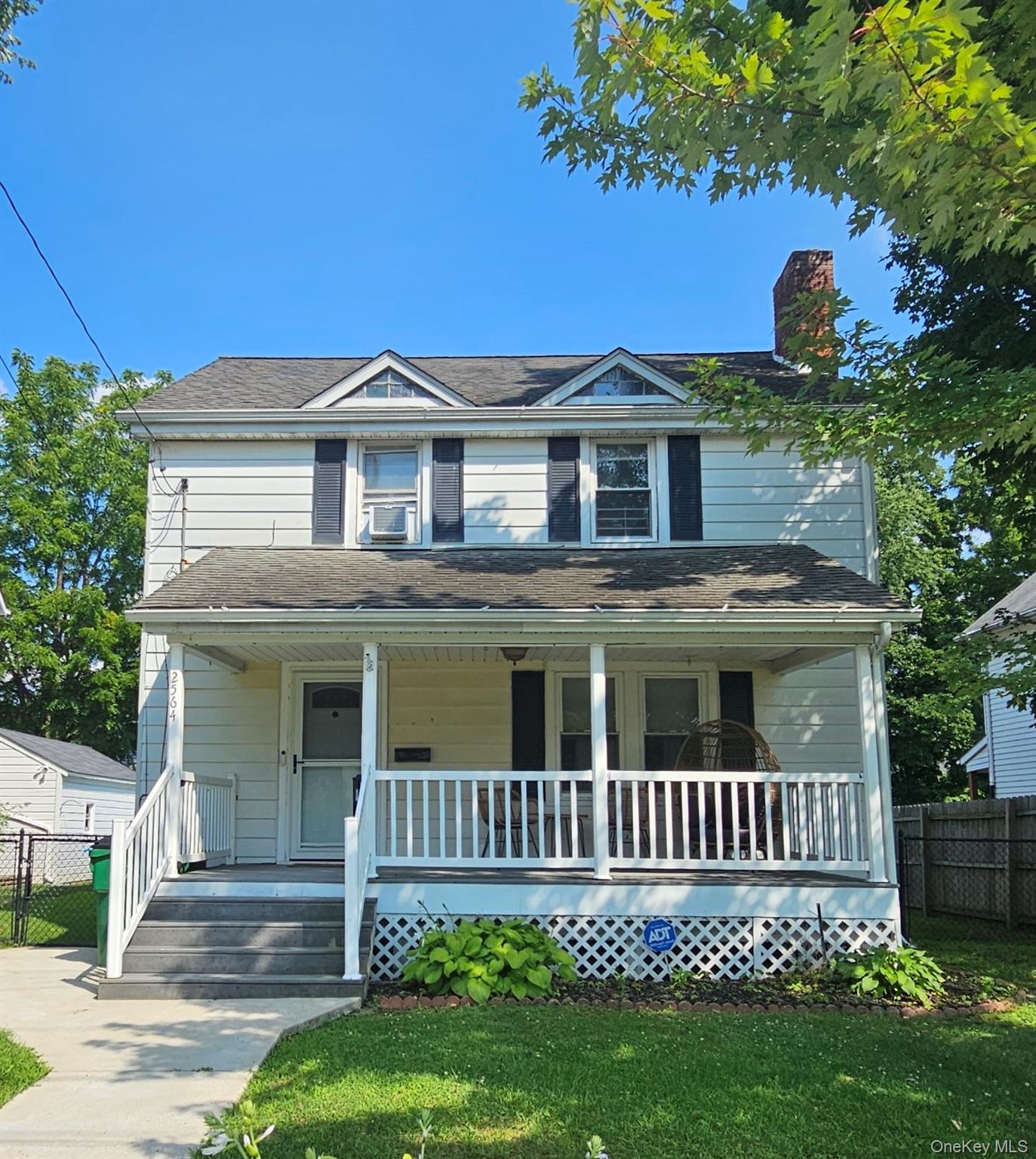 2564 South Avenue Property Photo 1