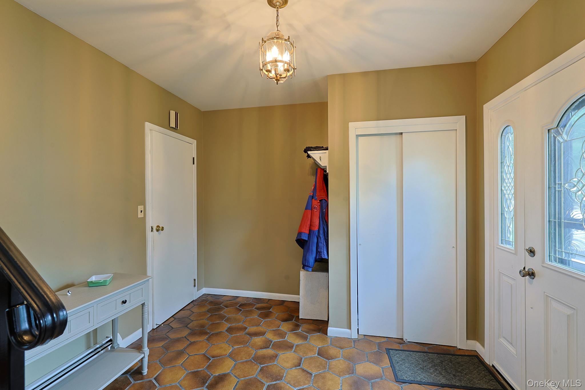 18 Hillside Road Property Photo 3
