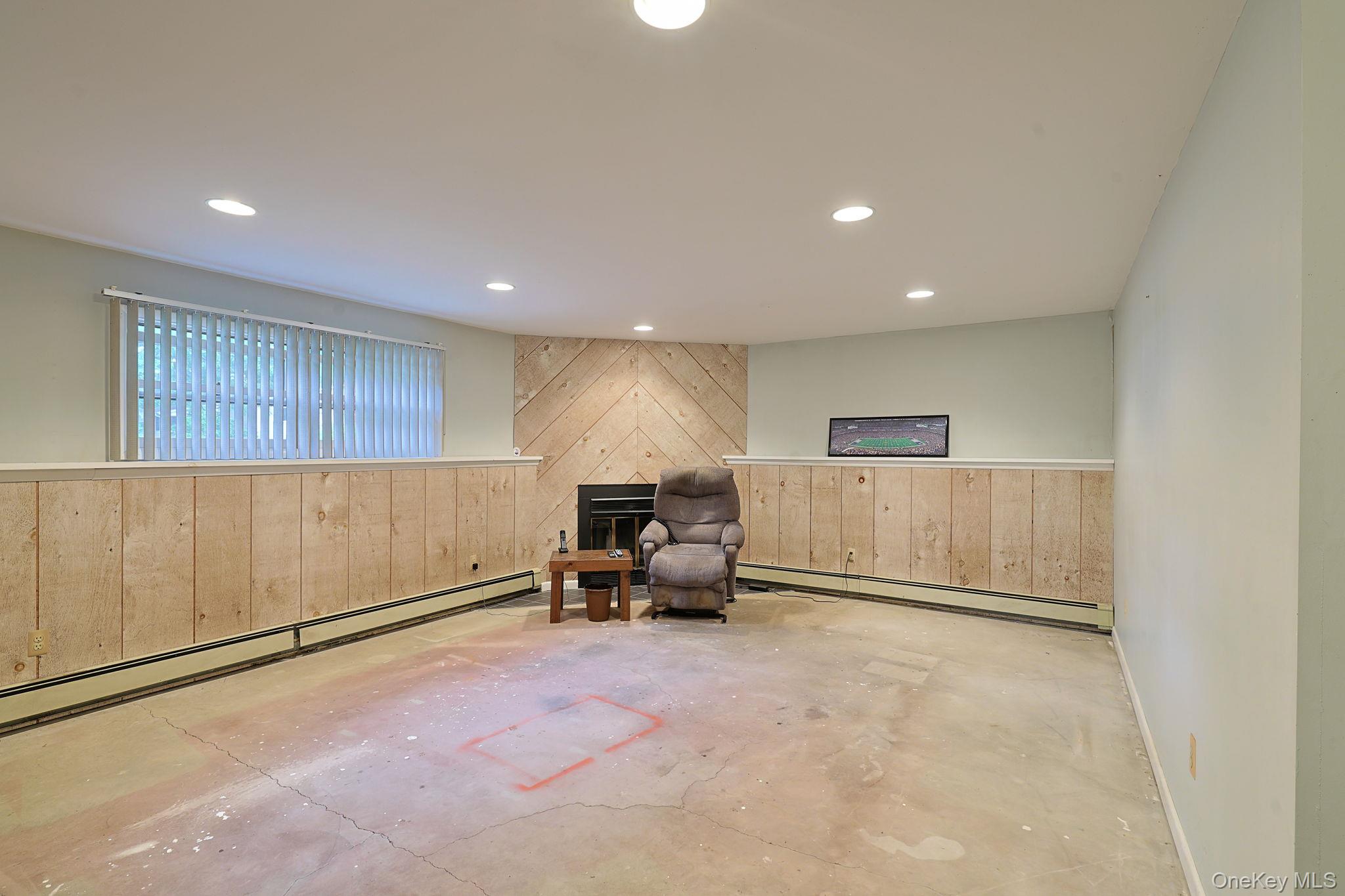 18 Hillside Road Property Photo 13