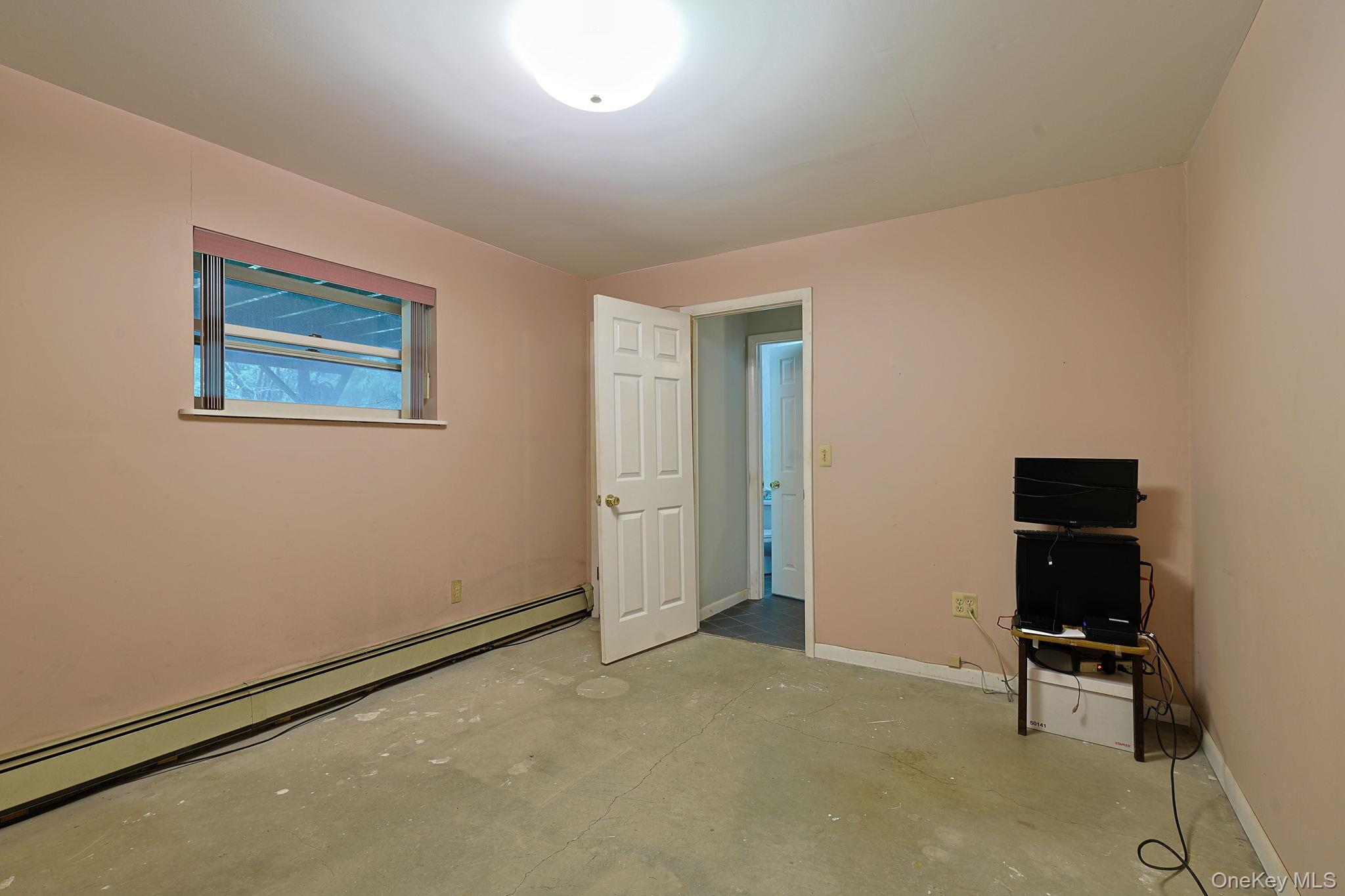 18 Hillside Road Property Photo 15