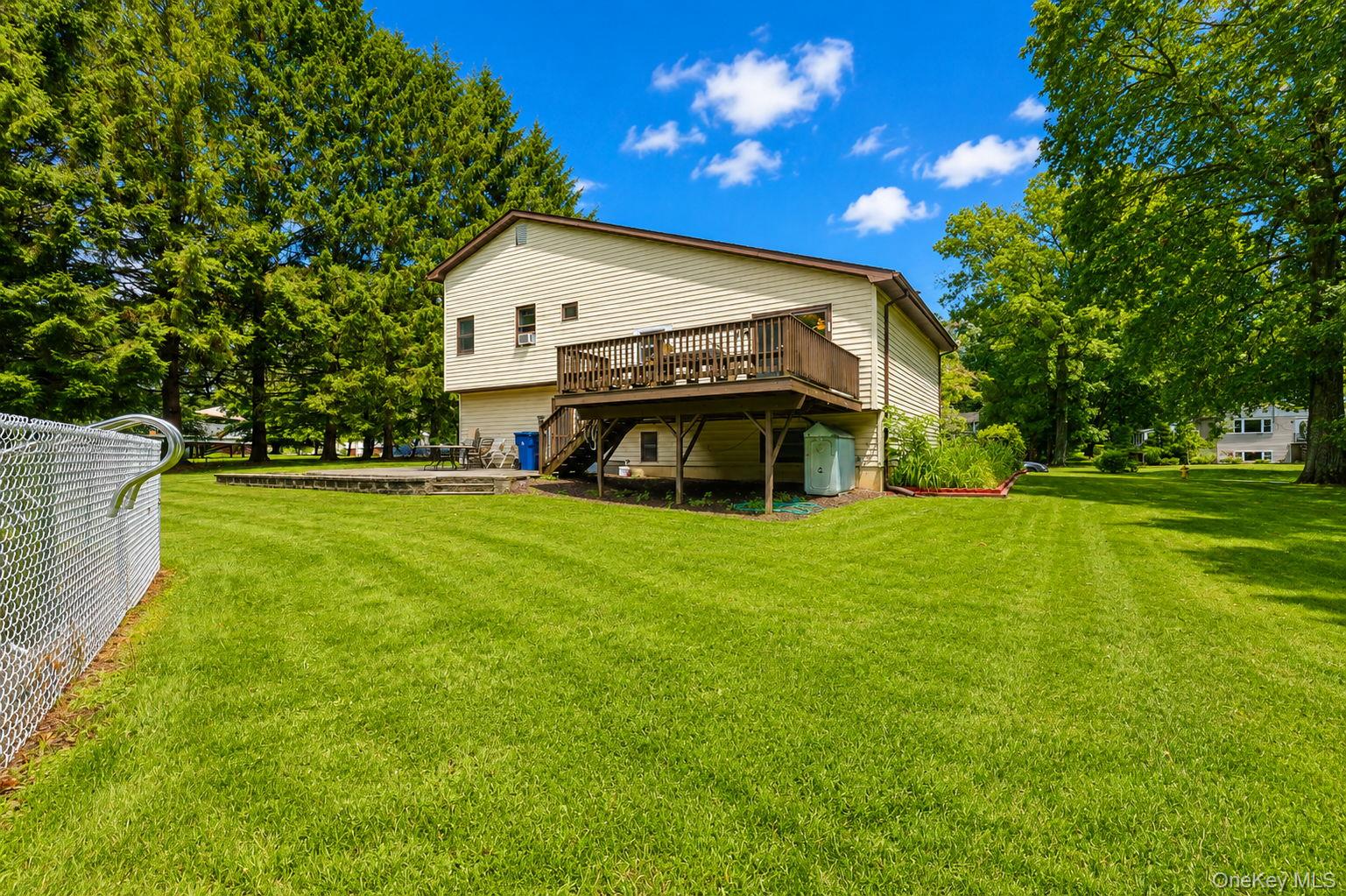 18 Hillside Road Property Photo 20