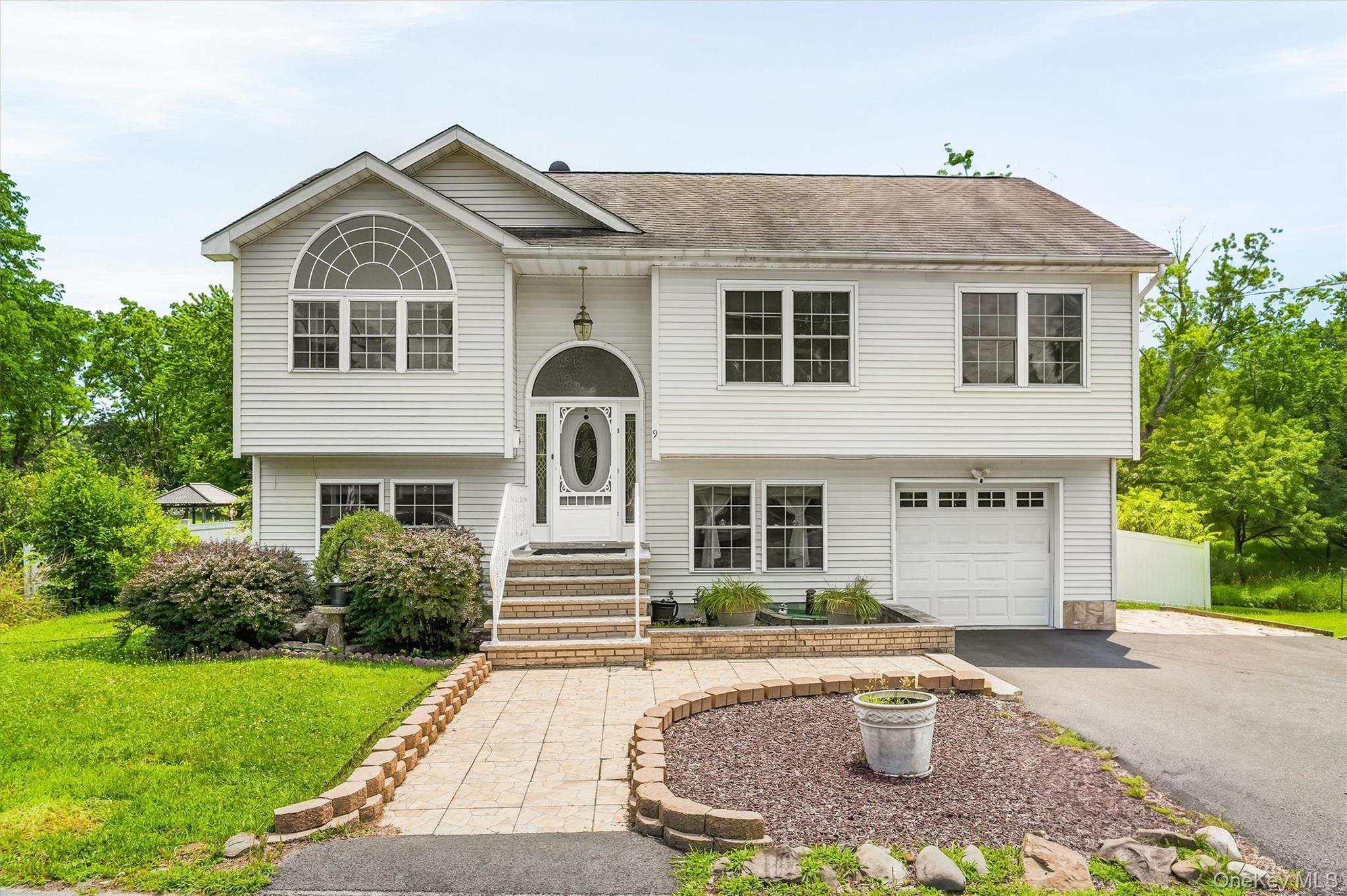 9 Ashland Avenue Property Photo 1
