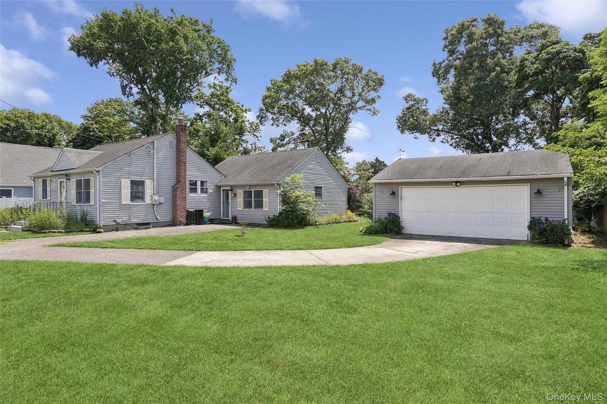 8 Beecher Avenue Property Photo 2