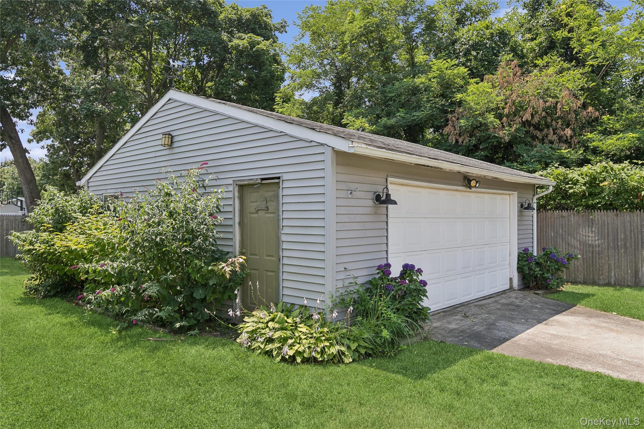 8 Beecher Avenue Property Photo 22