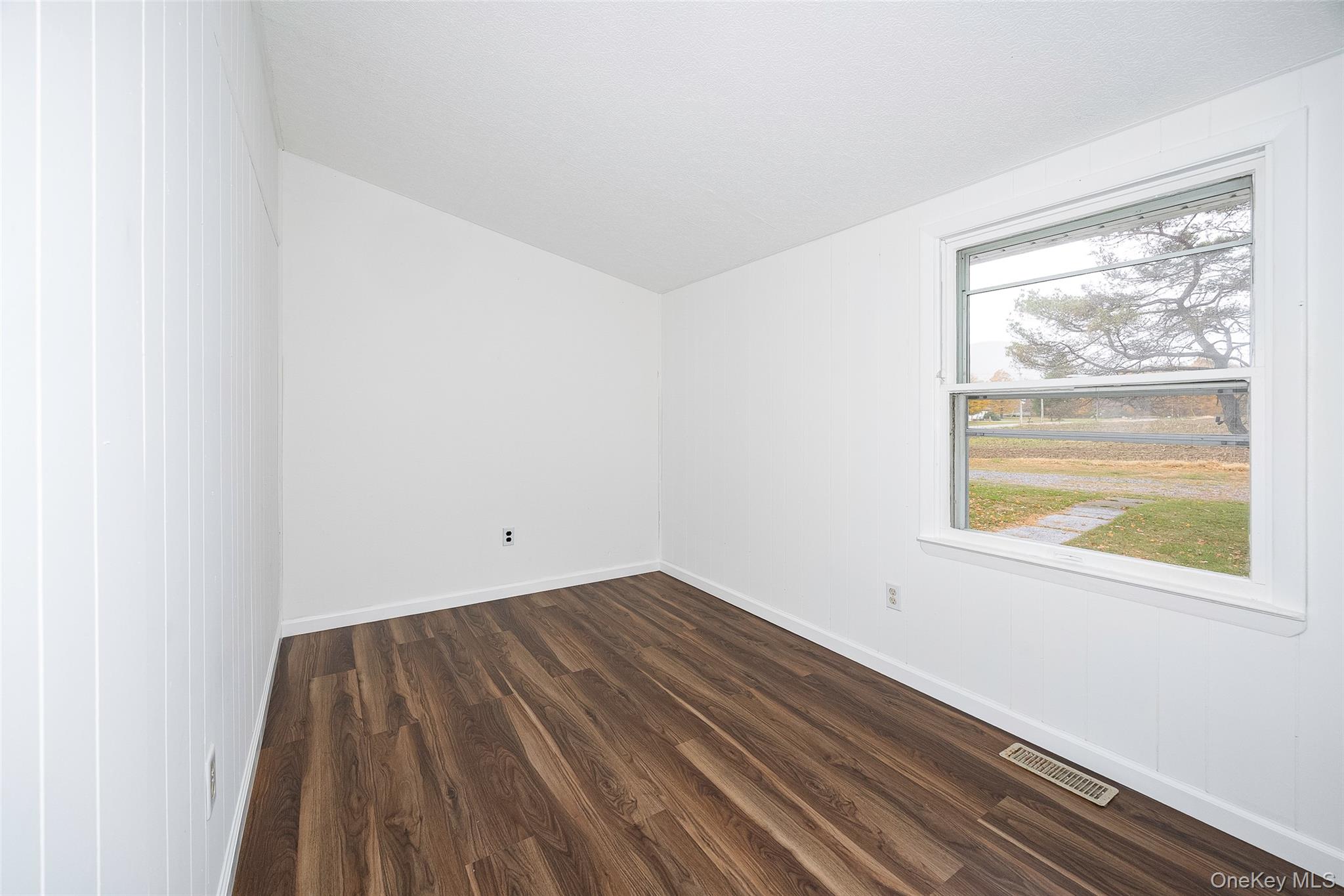 82 Lake Road Property Photo 18