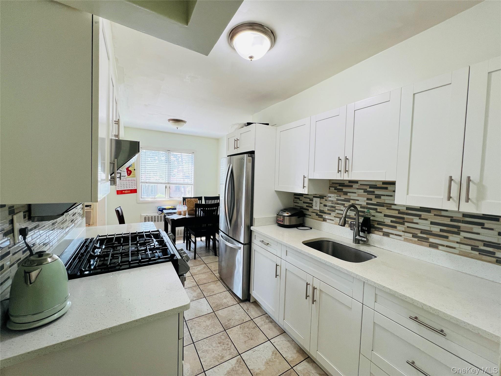 6927 169th Street Property Photo 8