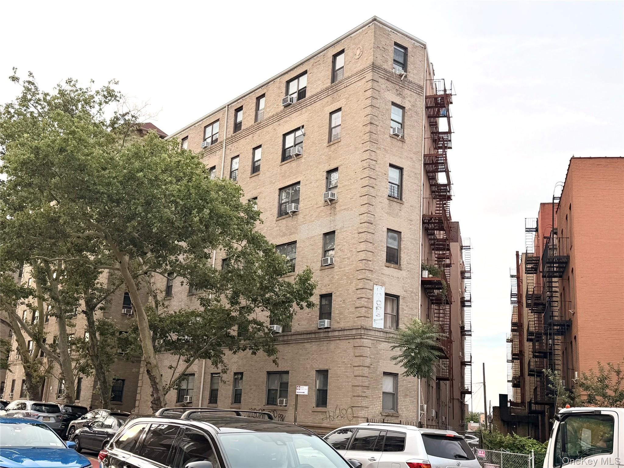 70-35 Broadway C19 Property Photo 1
