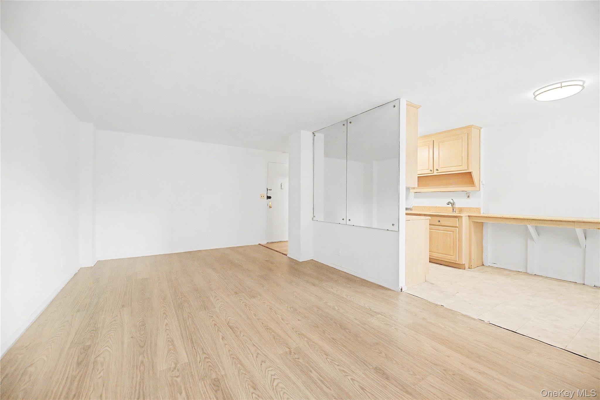 3130 Irwin Avenue 4b Property Photo 4