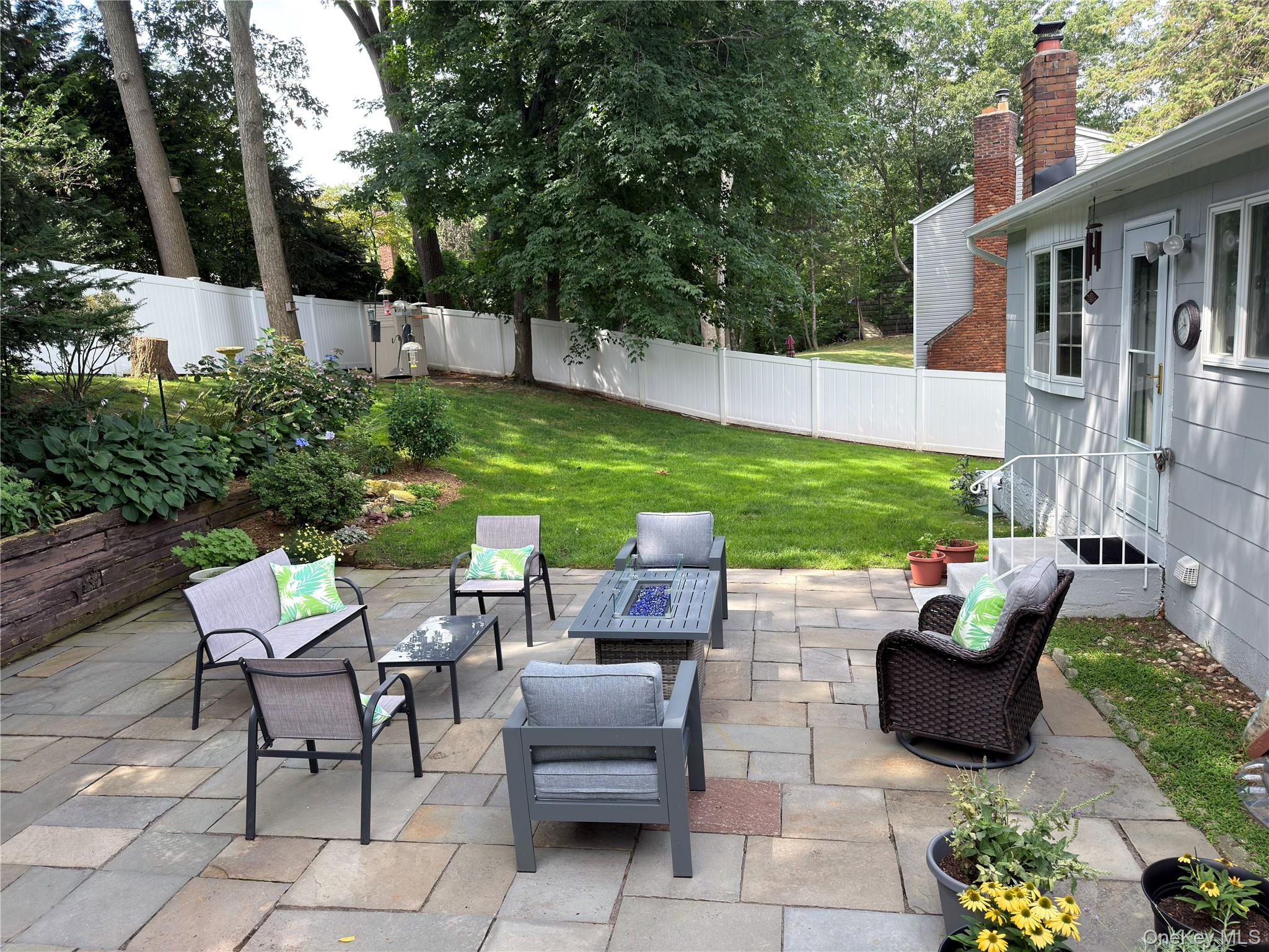 18 Kathy Court Property Photo 24
