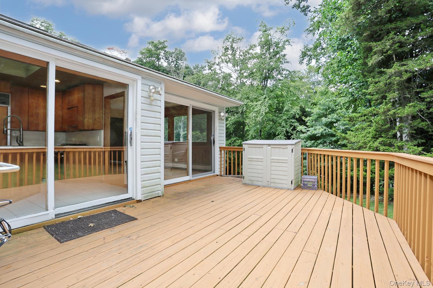 160 Pascack Road Property Photo 33