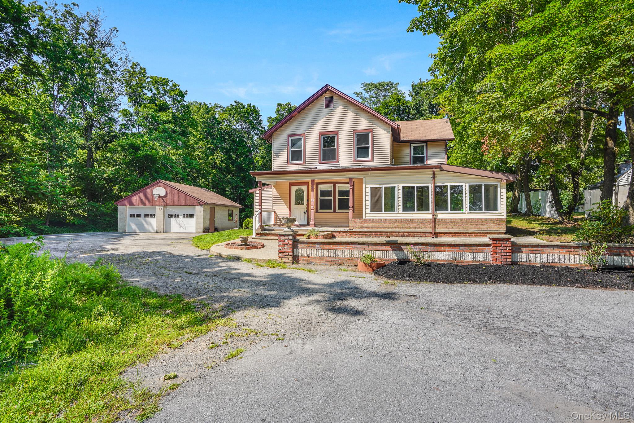 23 Kent Avenue Property Photo 1