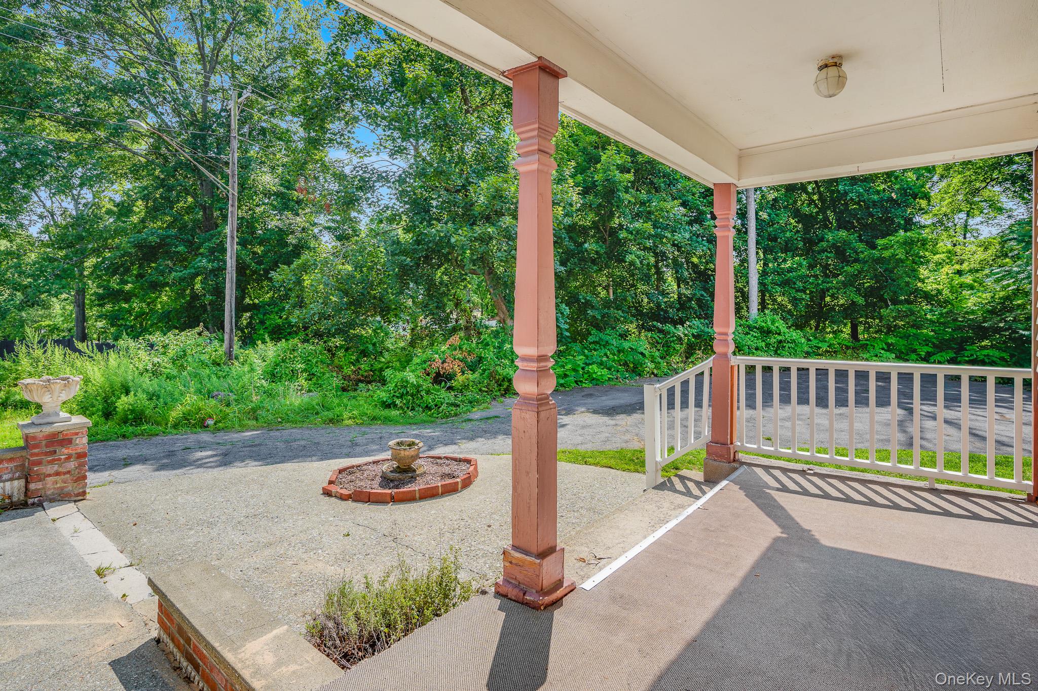 23 Kent Avenue Property Photo 3