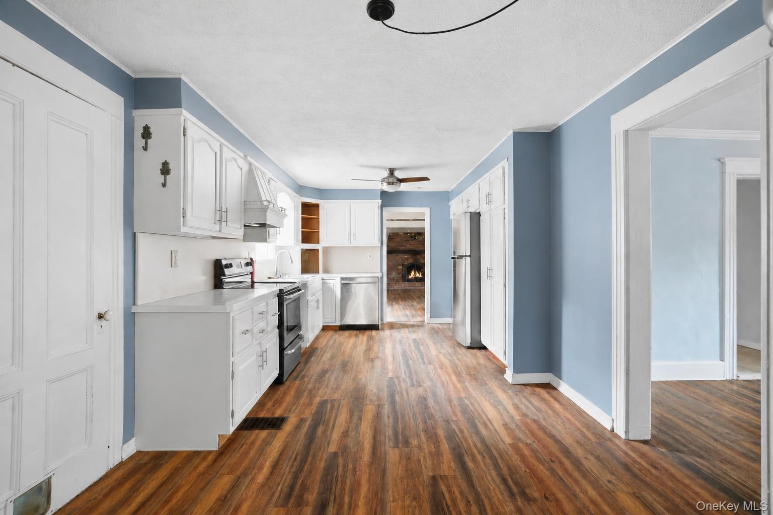 23 Kent Avenue Property Photo 7