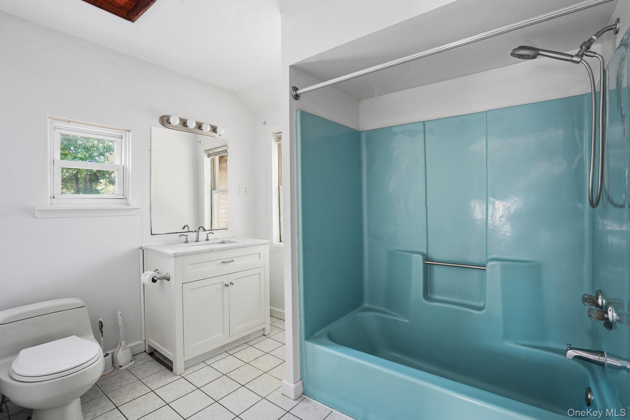 23 Kent Avenue Property Photo 17