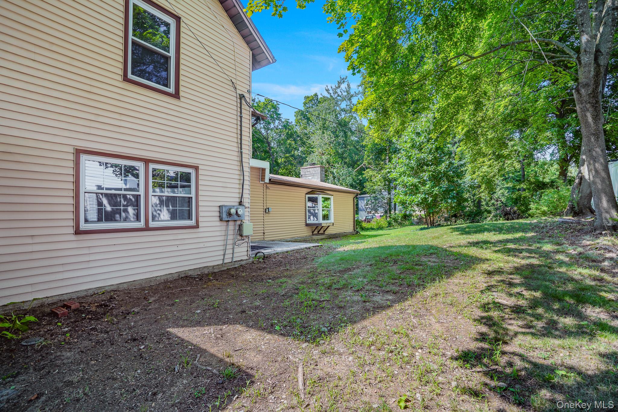 23 Kent Avenue Property Photo 28