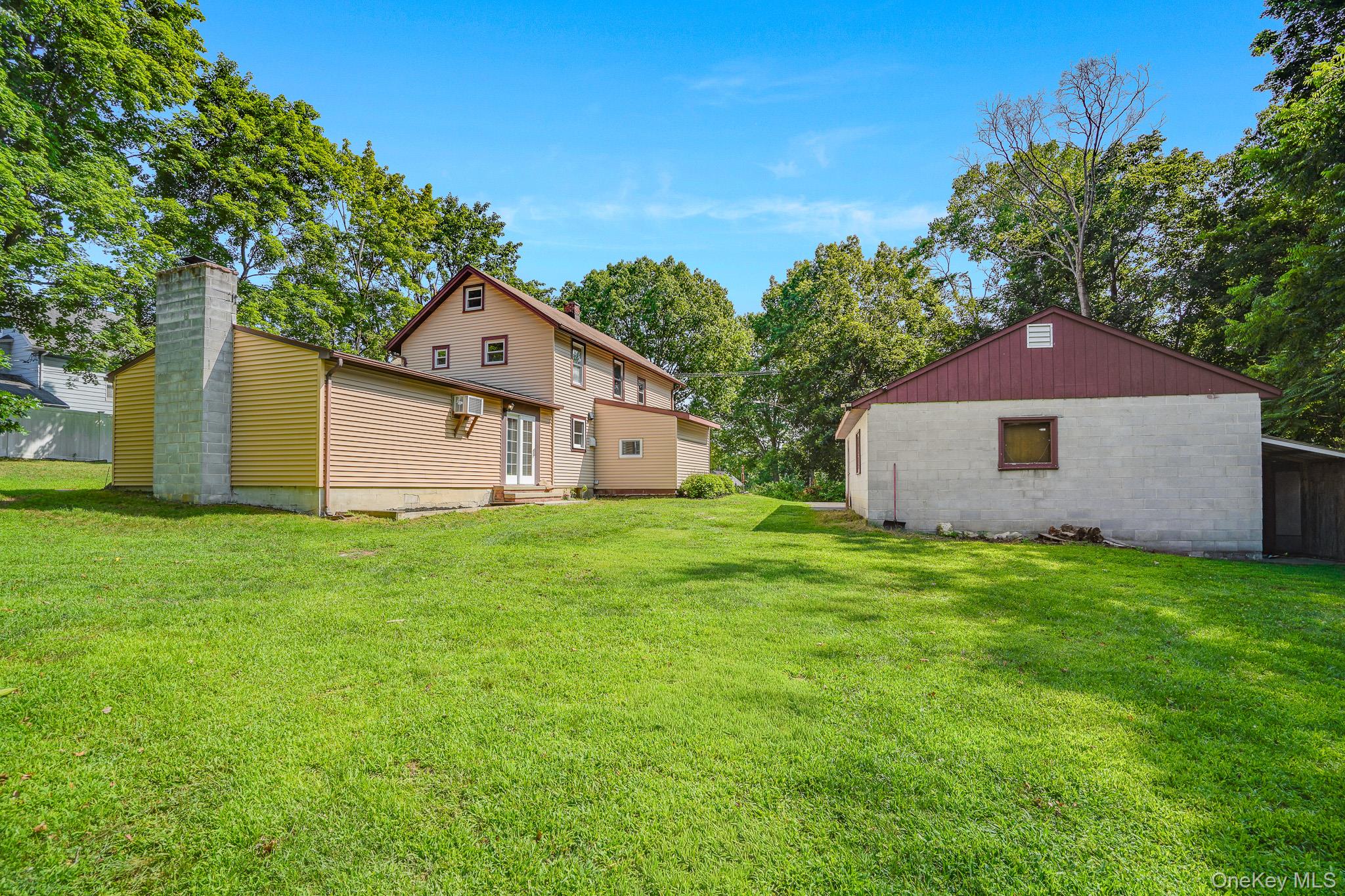 23 Kent Avenue Property Photo 30