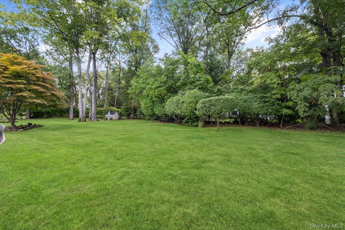 451 Beechmont Drive Property Photo 30
