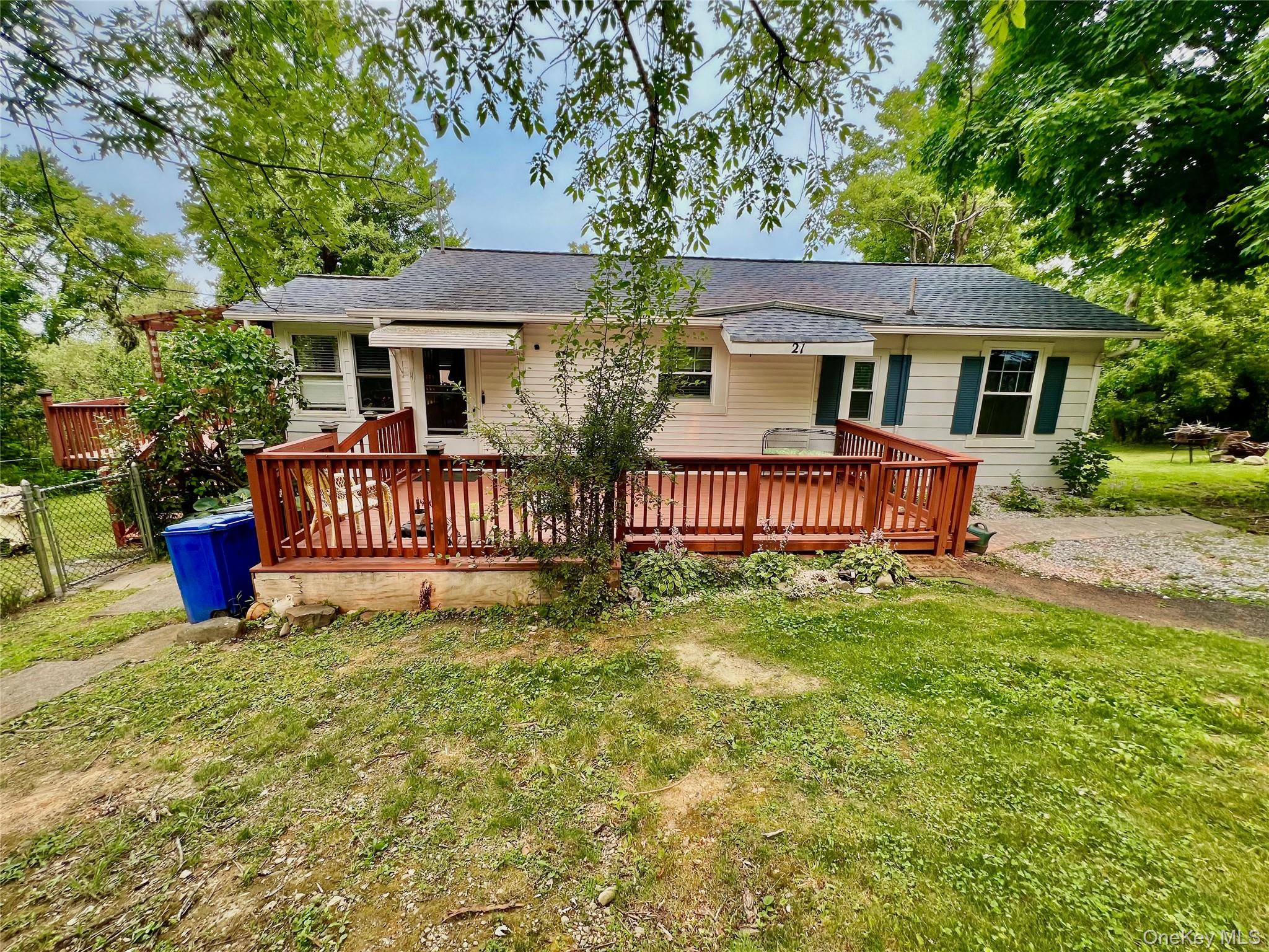 21 Woodycrest Trail Property Photo 1