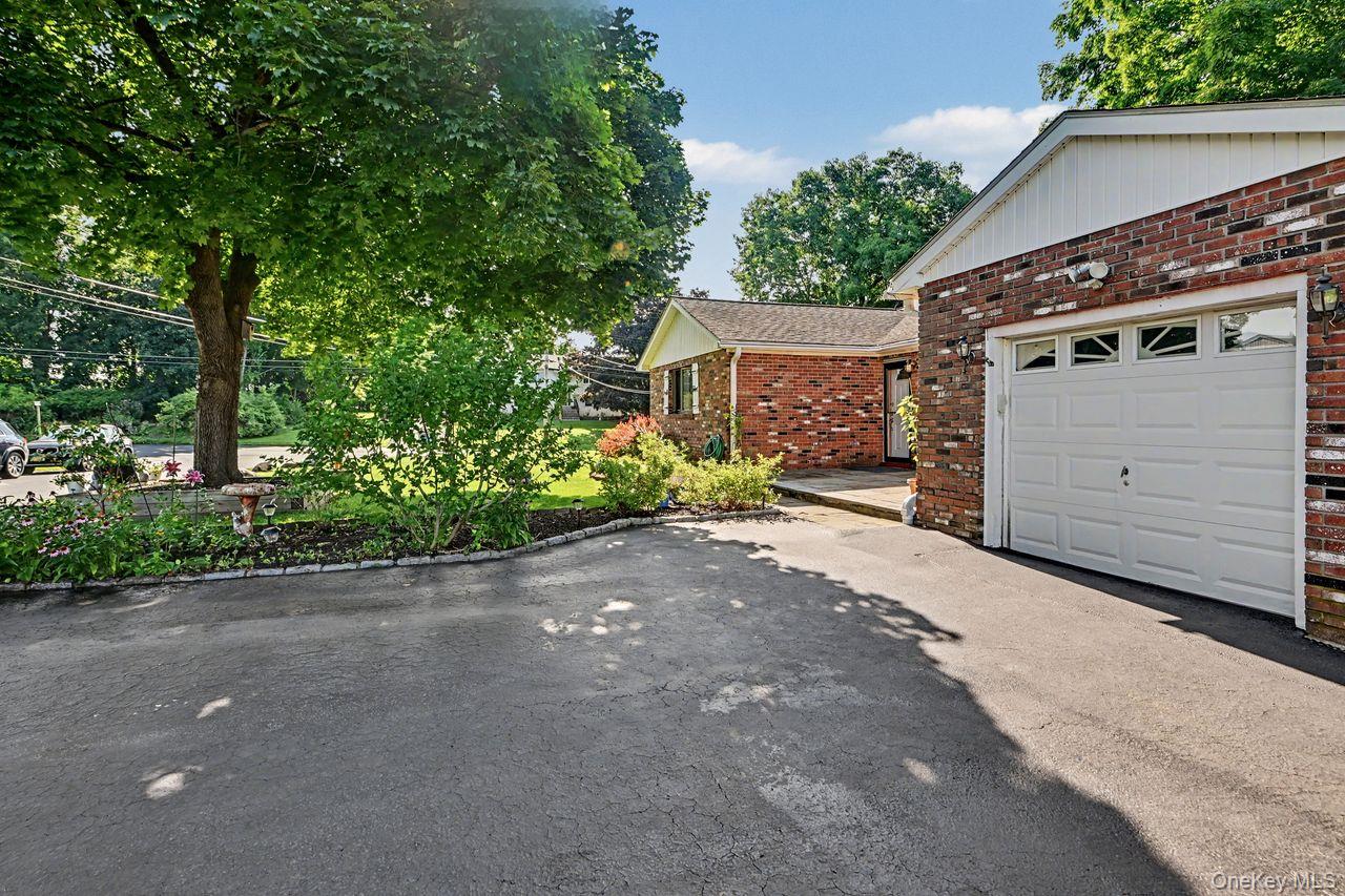 21 Clematis Road Property Photo 35