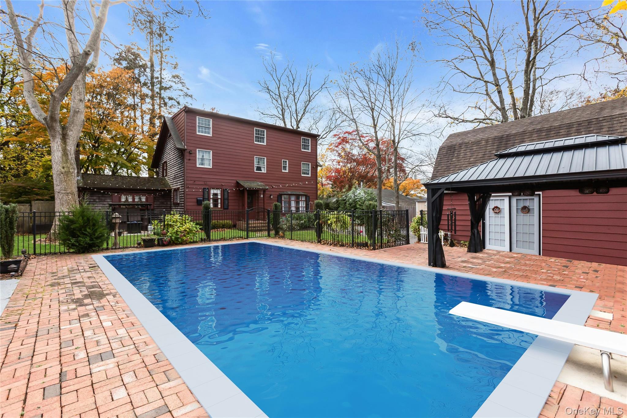 105 Academy Street Property Photo 33