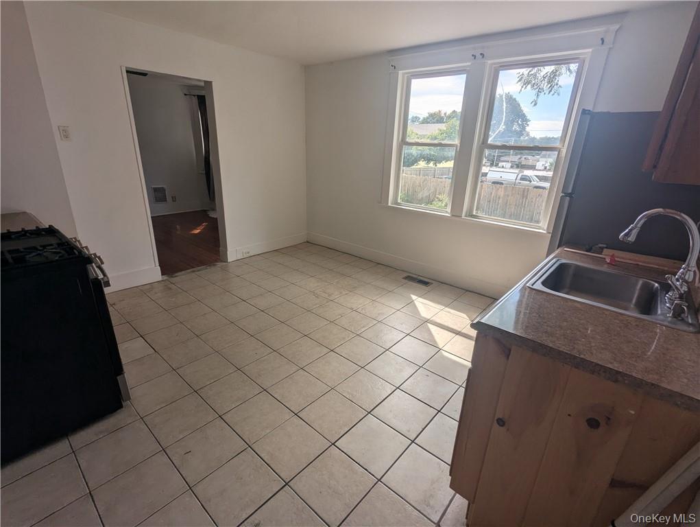 216 Smith Street 1 Property Photo 4