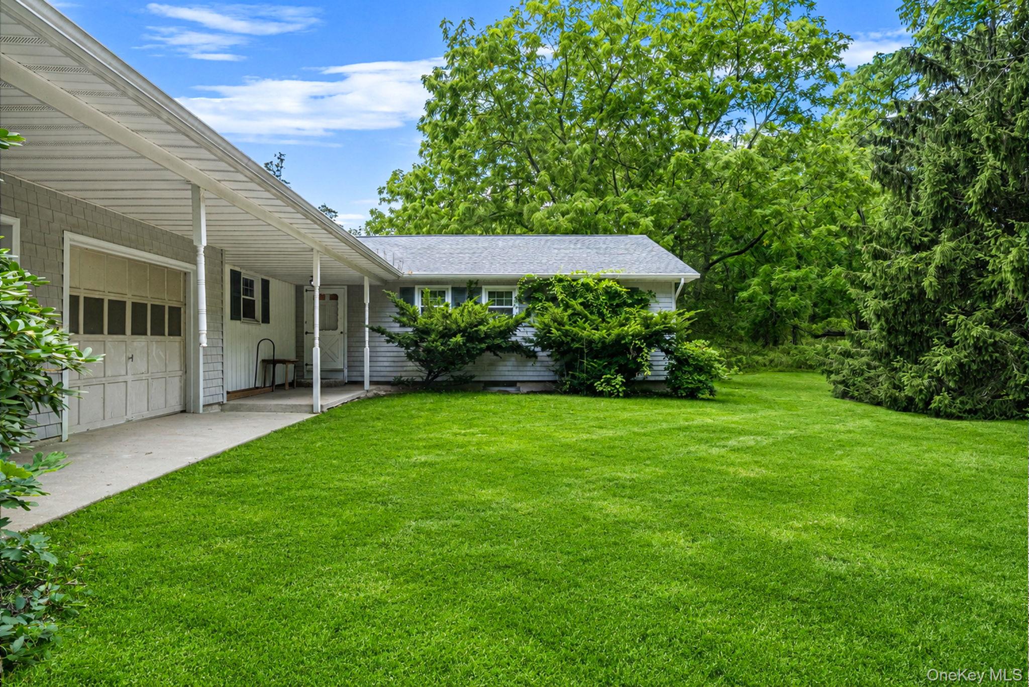 42 E Bartlett Road Property Photo 2
