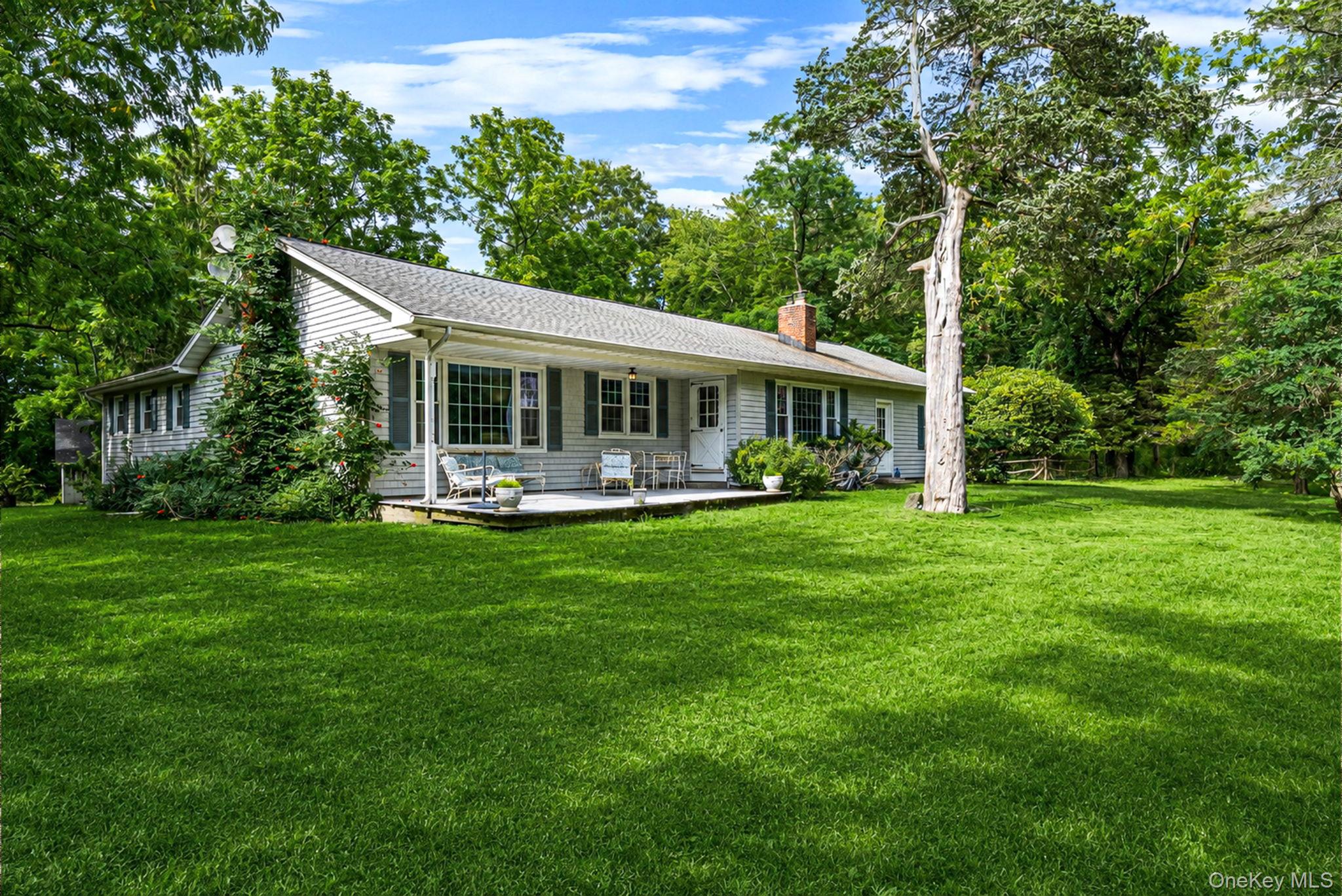 42 E Bartlett Road Property Photo 4