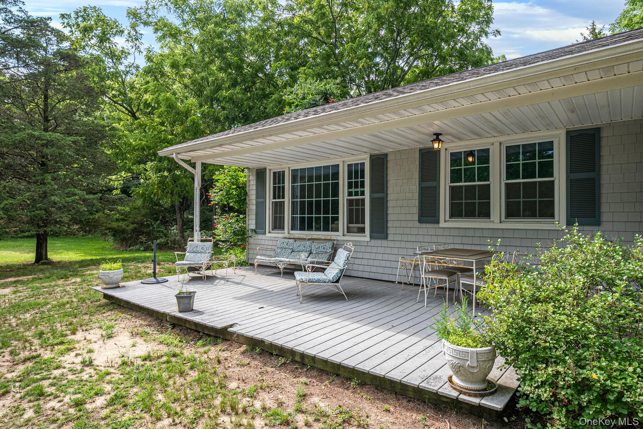 42 E Bartlett Road Property Photo 8
