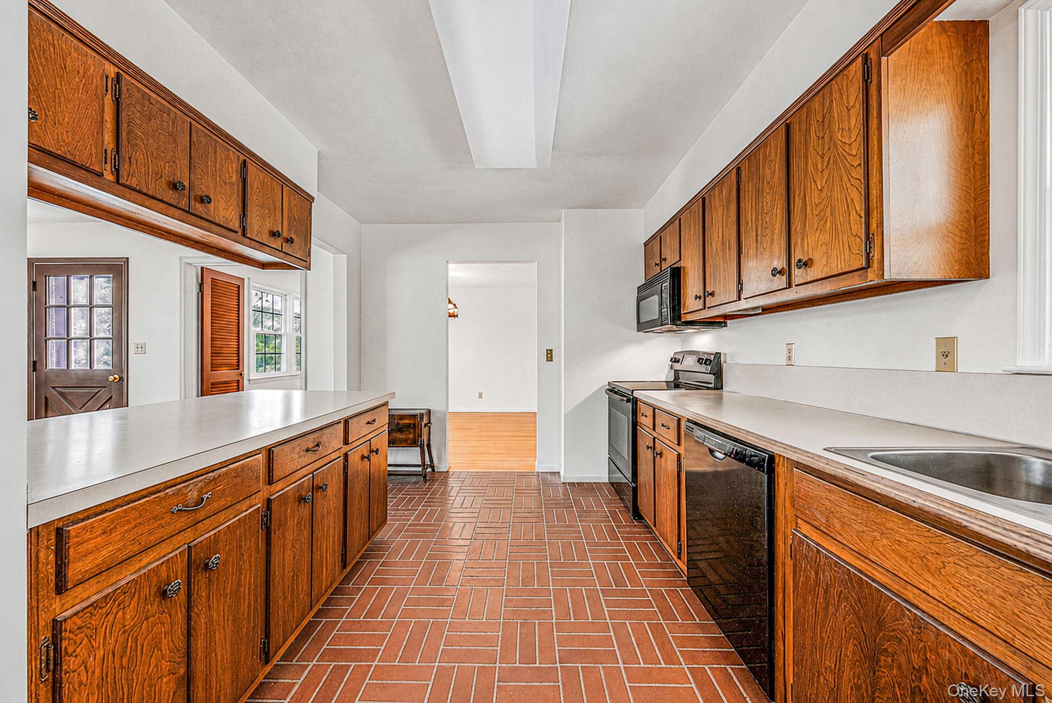 42 E Bartlett Road Property Photo 15