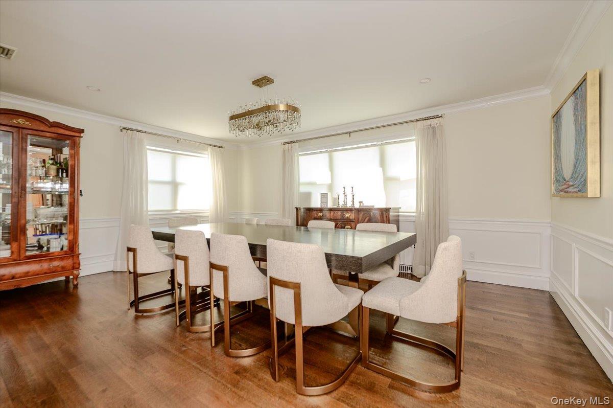 634 Jarvis Avenue Property Photo 7