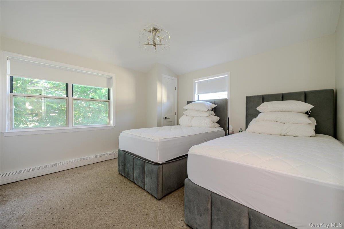 634 Jarvis Avenue Property Photo 15