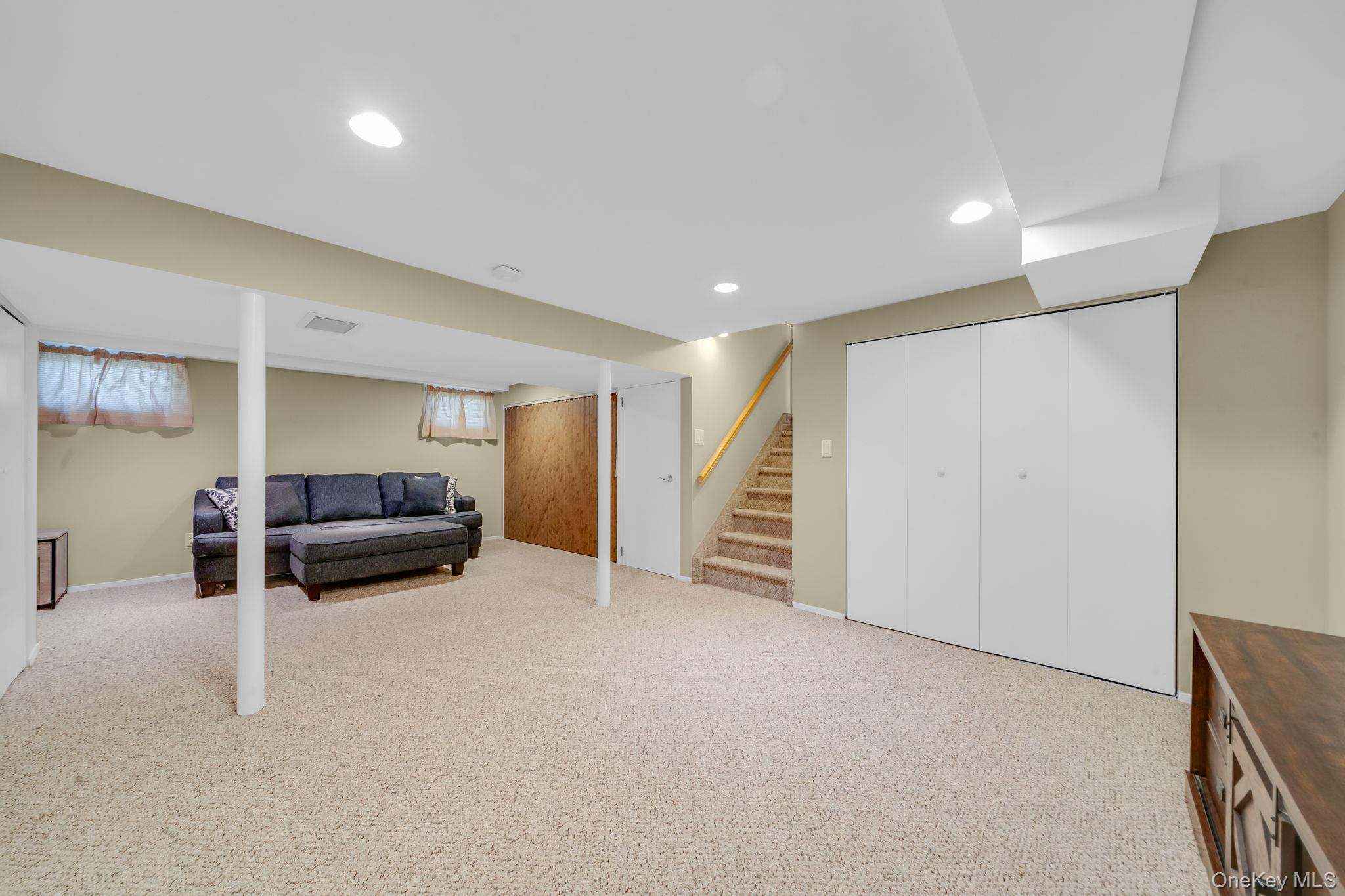 49 Munson Court Property Photo 11