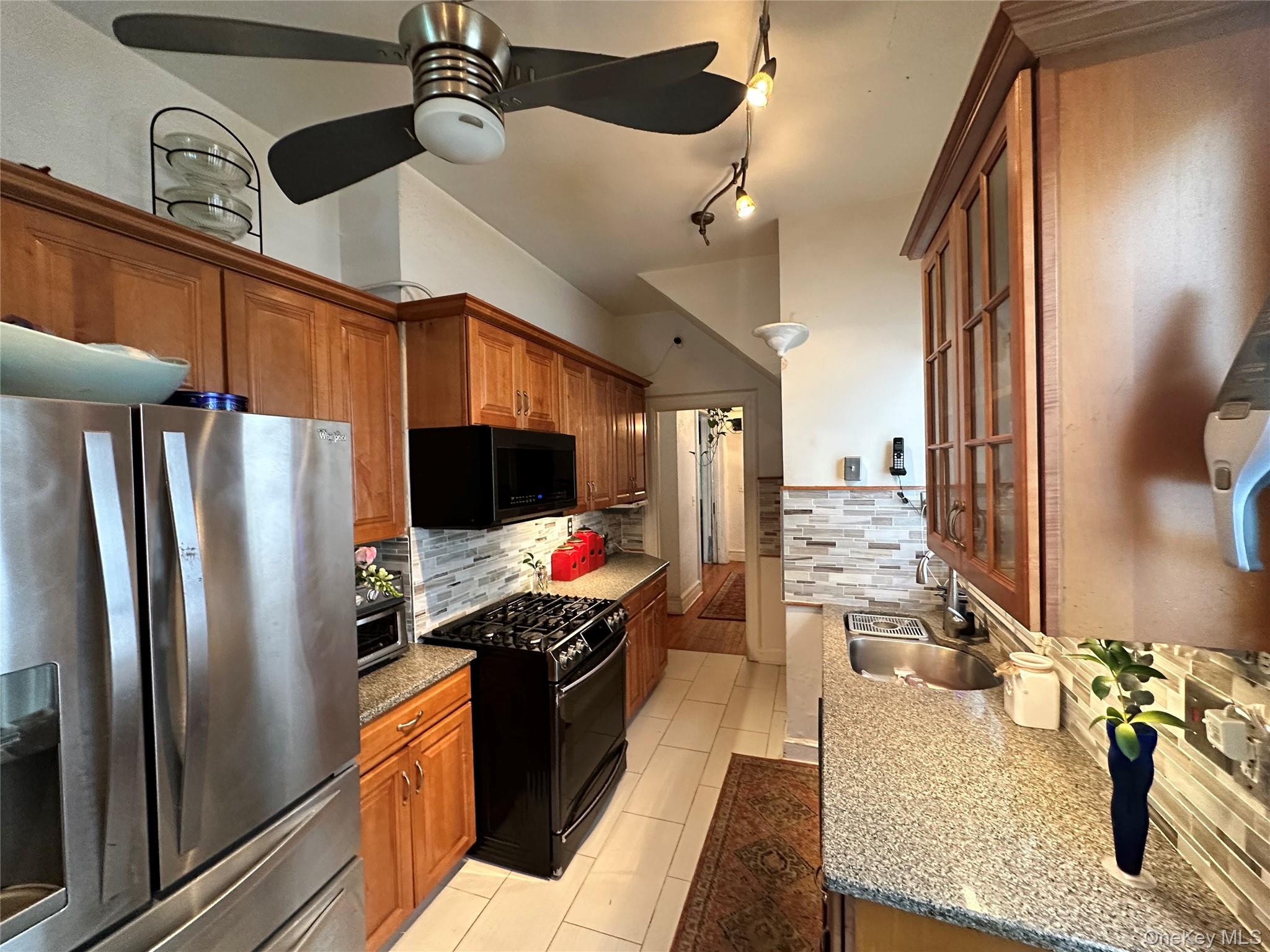 129 Urban Street Property Photo 11