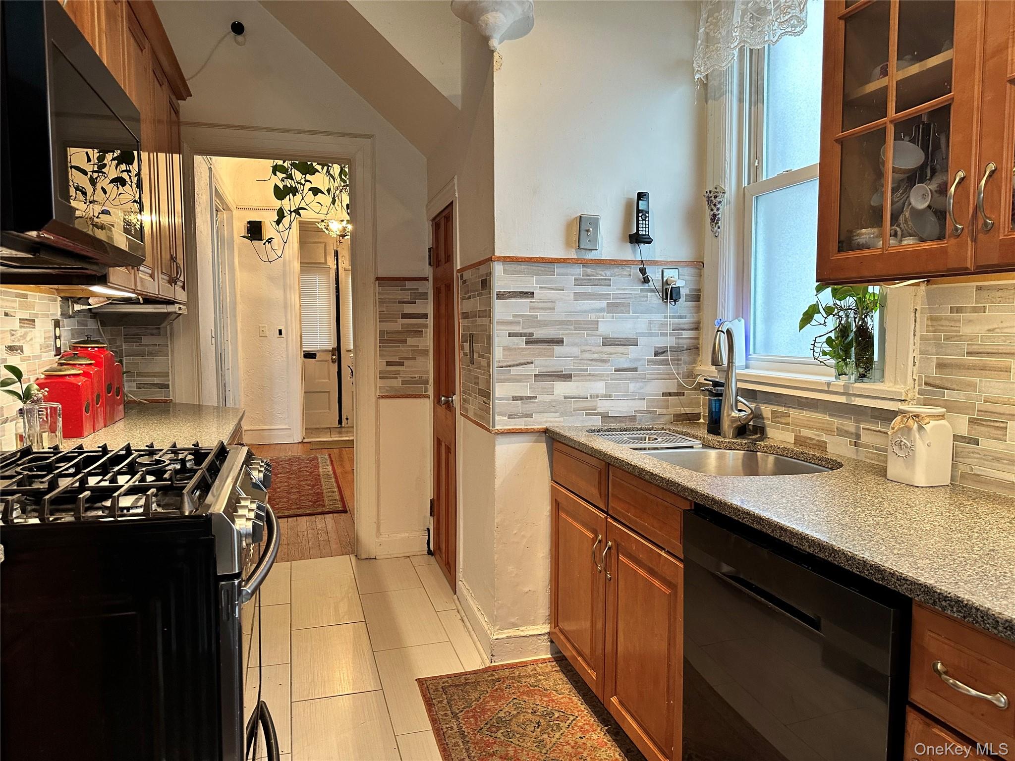 129 Urban Street Property Photo 12