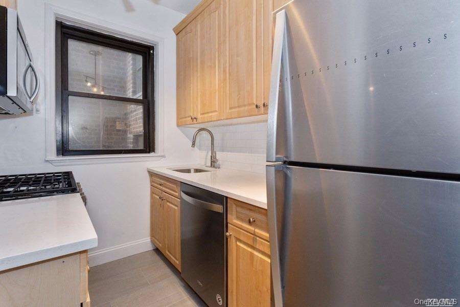 141 Wyckoff Place 4a Property Photo 3