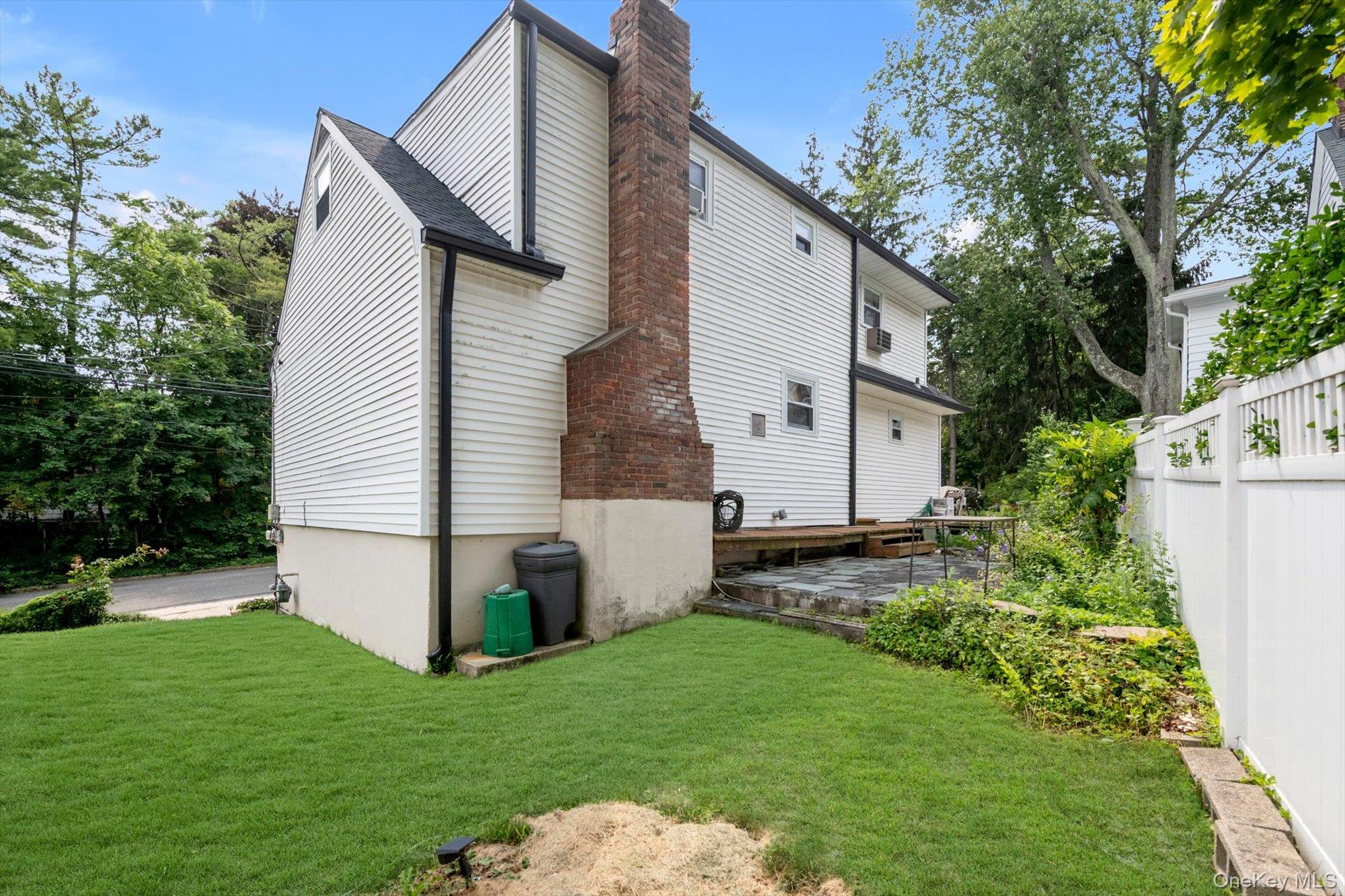 257 Schenck Avenue Property Photo 15