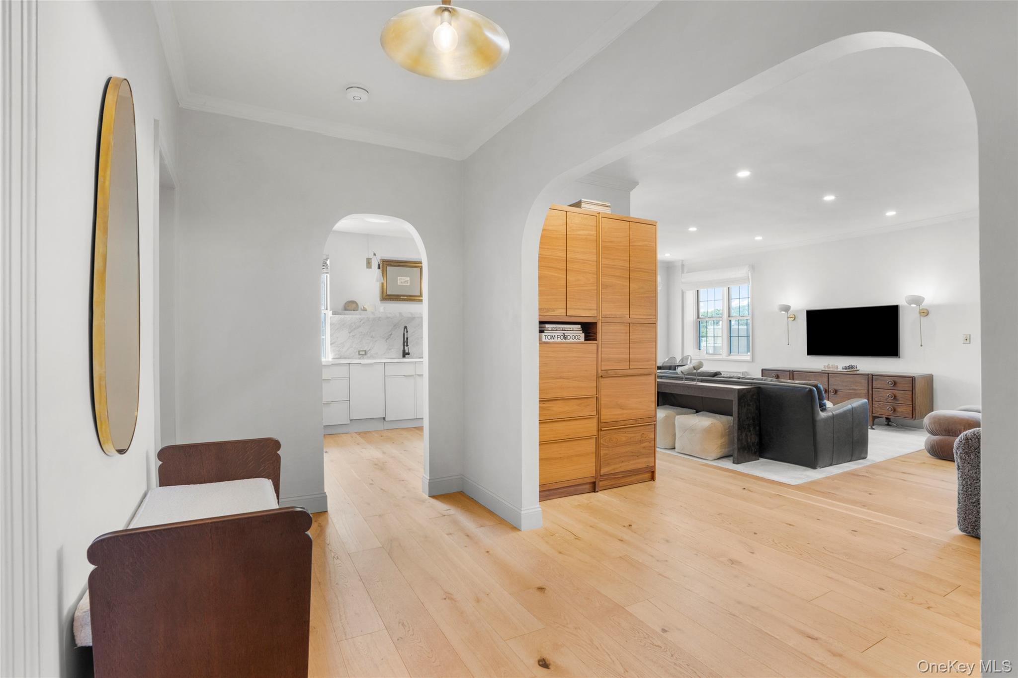 16 N Chatsworth Avenue 606 Property Photo 6
